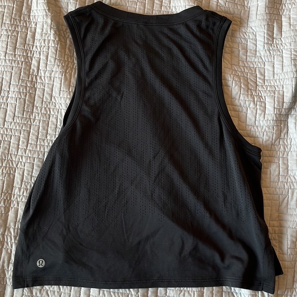 Lululemon tank - Picture 2 of 2